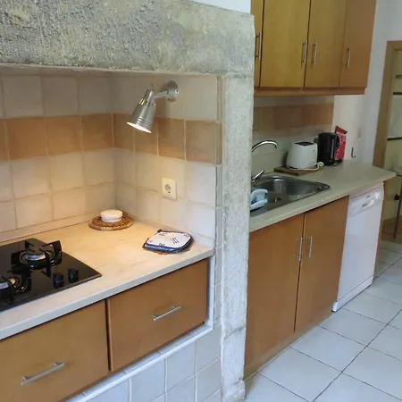 Alfama 28 Tram Apartman
