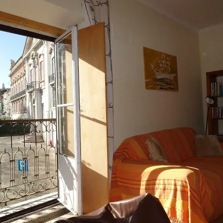 Alfama 28 Tram * リスボン